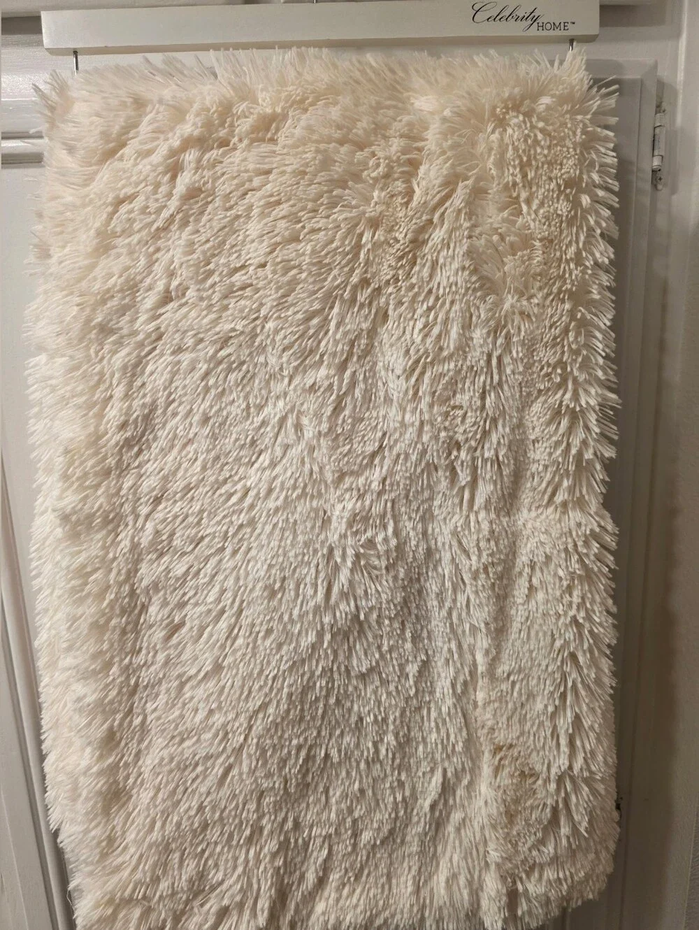 NWT ~ Celebrity Home Faux Fur Throw Blanket - Ivory